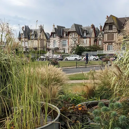 Appartement Vue - Adorable A 50 M De La Et Du Centre *