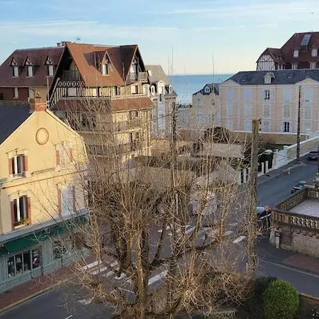 Vue - Adorable A 50 M De La Et Du Centre